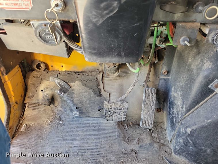 image for item DX7425 1996 International 4900 dump truck