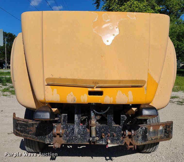 image for item DX7425 1996 International 4900 dump truck