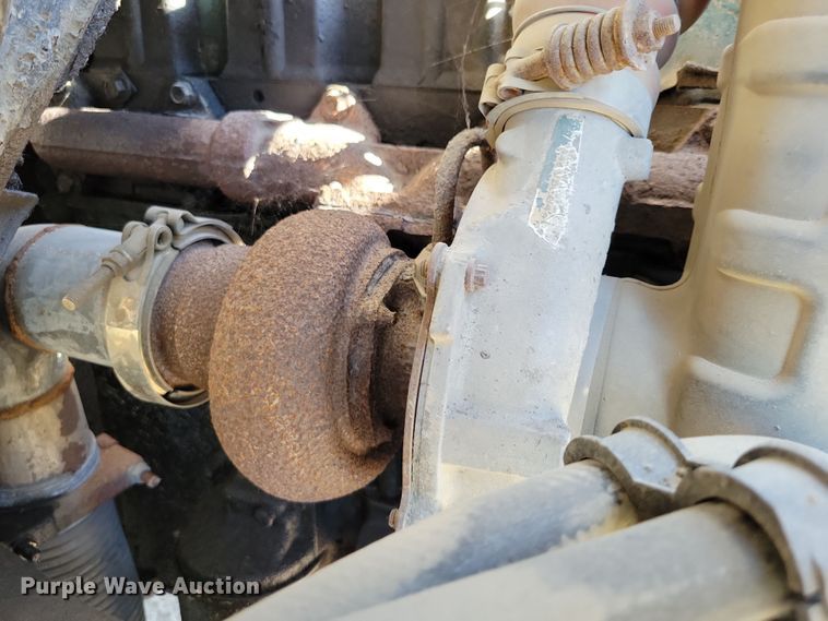 image for item DX7425 1996 International 4900 dump truck