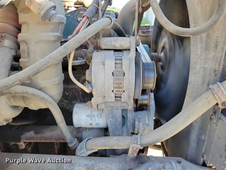 image for item DX7425 1996 International 4900 dump truck