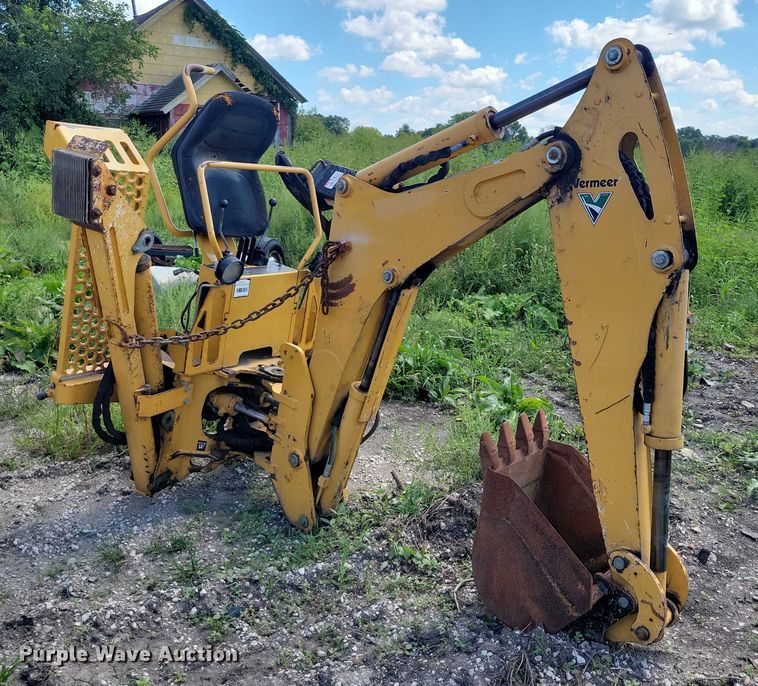 image for item DX7426 Vermeer B750 backhoe attachment