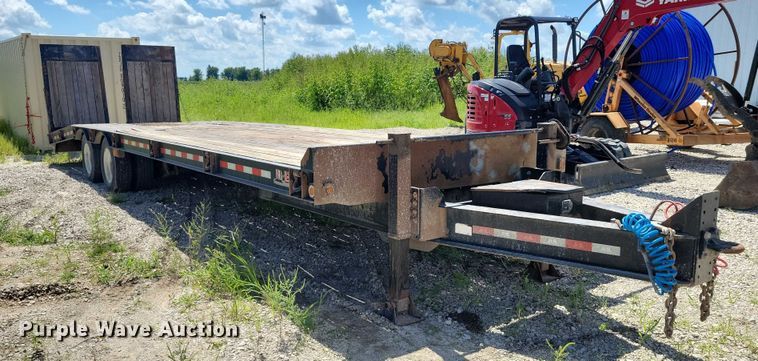 image for item DX7427 2017 B-B Trailers FB8X31TPT equipment trailer