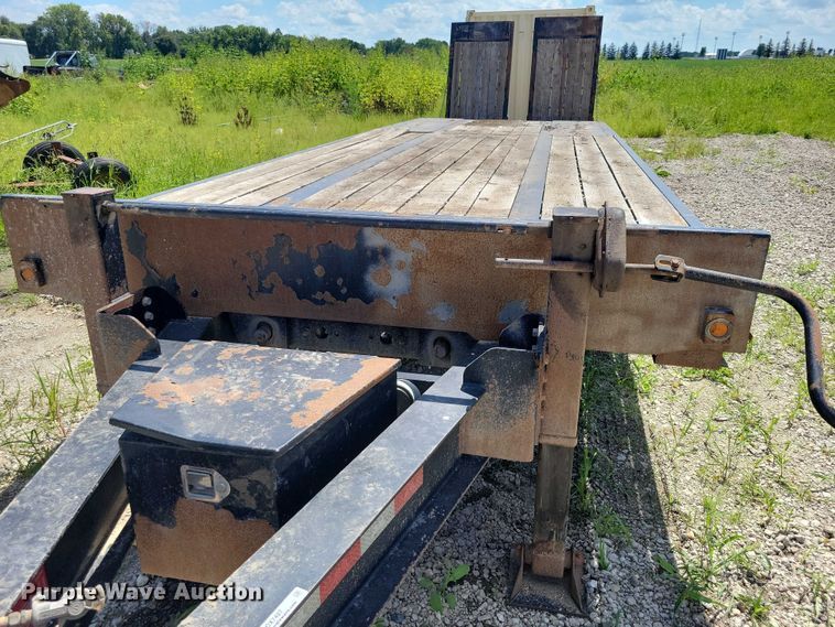 image for item DX7427 2017 B-B Trailers FB8X31TPT equipment trailer