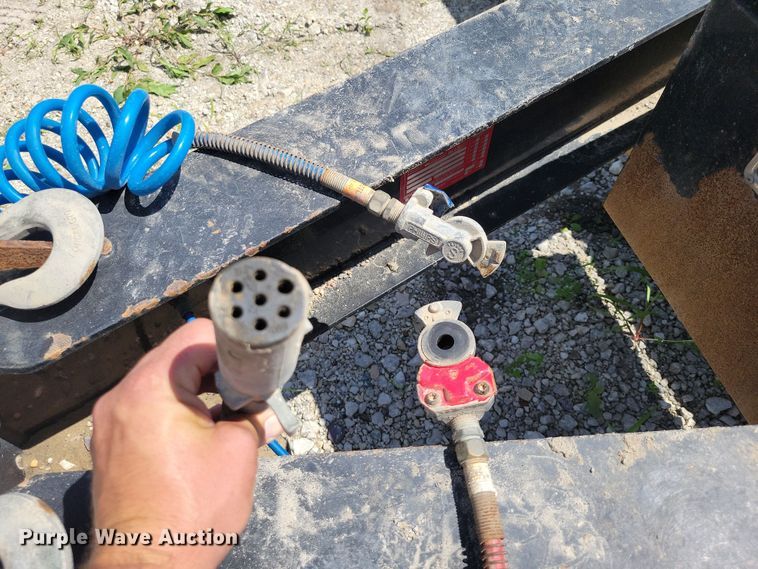 image for item DX7427 2017 B-B Trailers FB8X31TPT equipment trailer