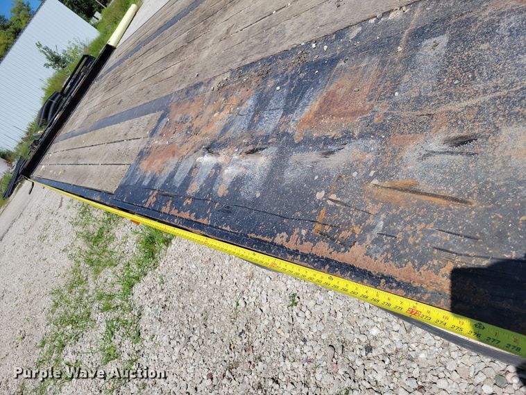 image for item DX7427 2017 B-B Trailers FB8X31TPT equipment trailer