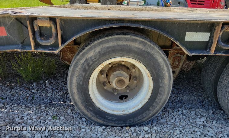 image for item DX7427 2017 B-B Trailers FB8X31TPT equipment trailer