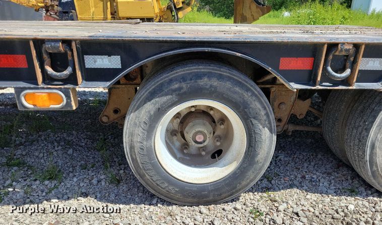 image for item DX7427 2017 B-B Trailers FB8X31TPT equipment trailer