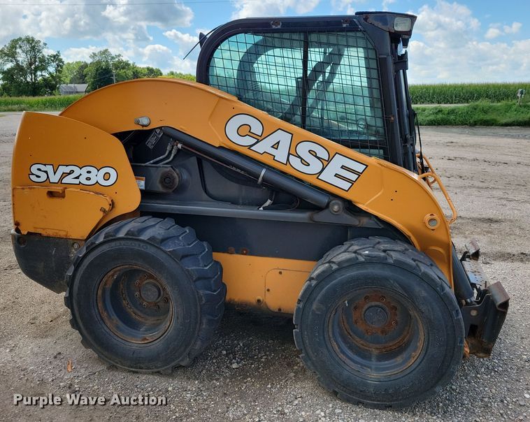 image for item DX7449 2019 Case SV280 skid steer loader