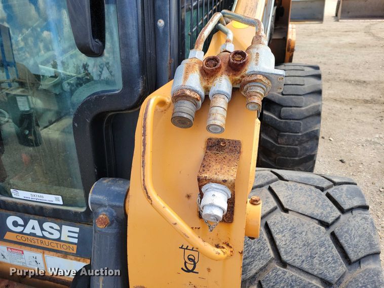 image for item DX7449 2019 Case SV280 skid steer loader