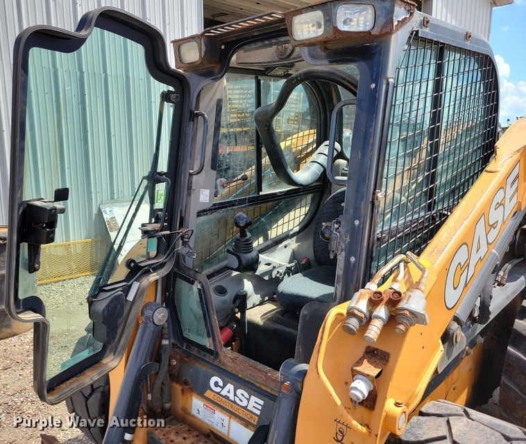 image for item DX7449 2019 Case SV280 skid steer loader