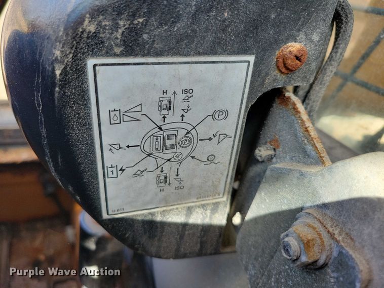 image for item DX7449 2019 Case SV280 skid steer loader