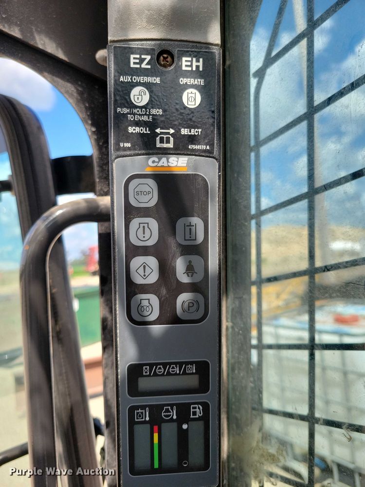 image for item DX7449 2019 Case SV280 skid steer loader