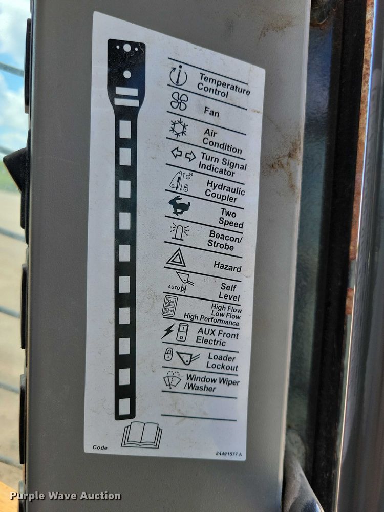 image for item DX7449 2019 Case SV280 skid steer loader