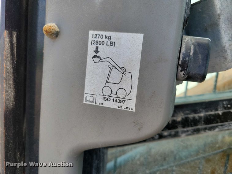 image for item DX7449 2019 Case SV280 skid steer loader