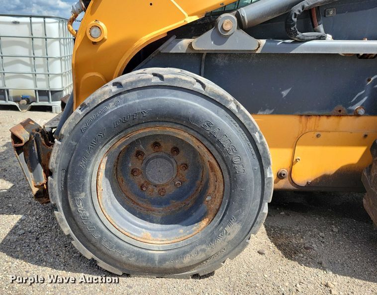 image for item DX7449 2019 Case SV280 skid steer loader