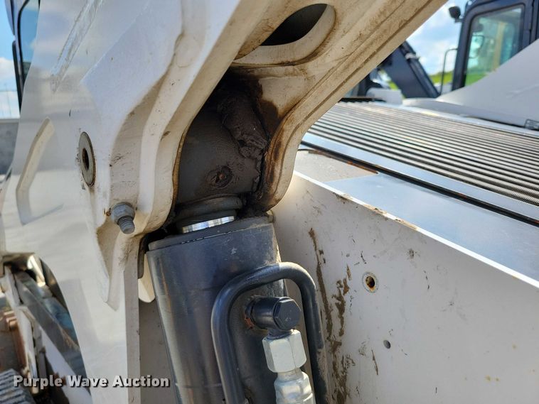 image for item DX7458 2021 Bobcat T870 tracked skid steer loader