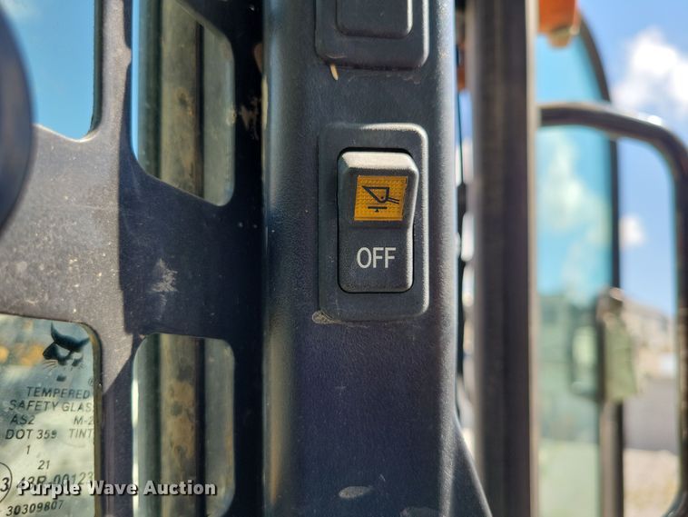 image for item DX7458 2021 Bobcat T870 tracked skid steer loader