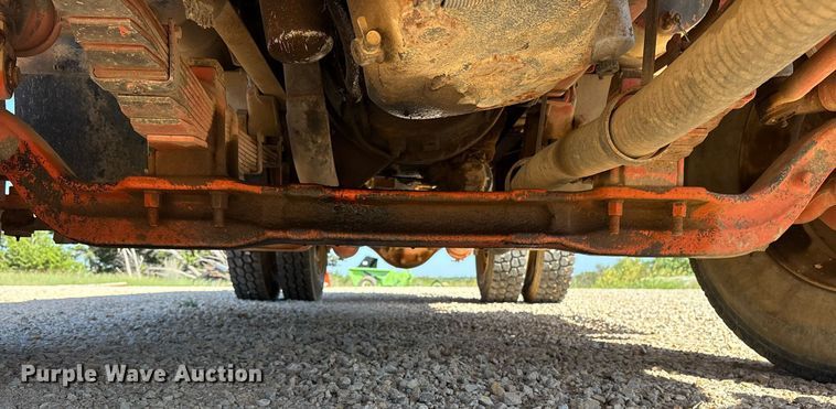 image for item DY0853 1994 Ford LA9000 water truck