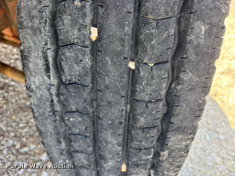 image for item DY0853 1994 Ford LA9000 water truck