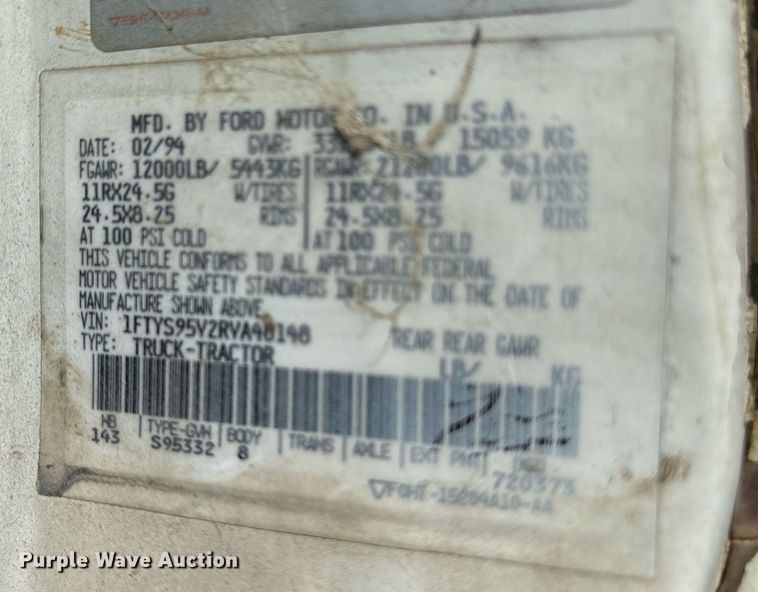 image for item DY0853 1994 Ford LA9000 water truck