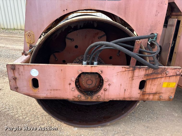 image for item DY0945 1990 Case 752B double drum vibratory roller