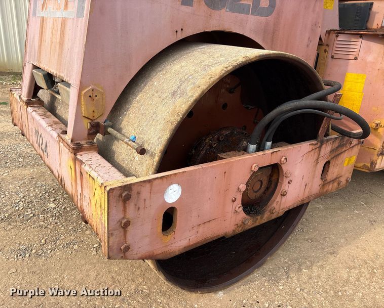 image for item DY0945 1990 Case 752B double drum vibratory roller