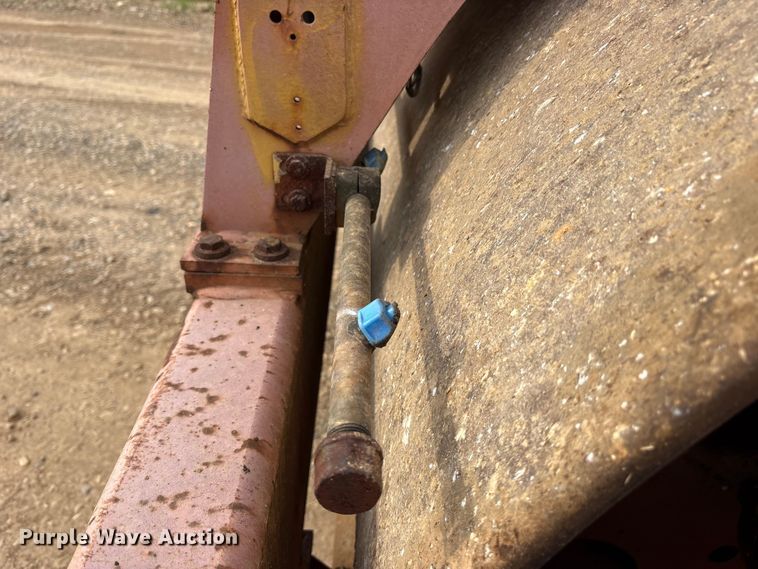 image for item DY0945 1990 Case 752B double drum vibratory roller