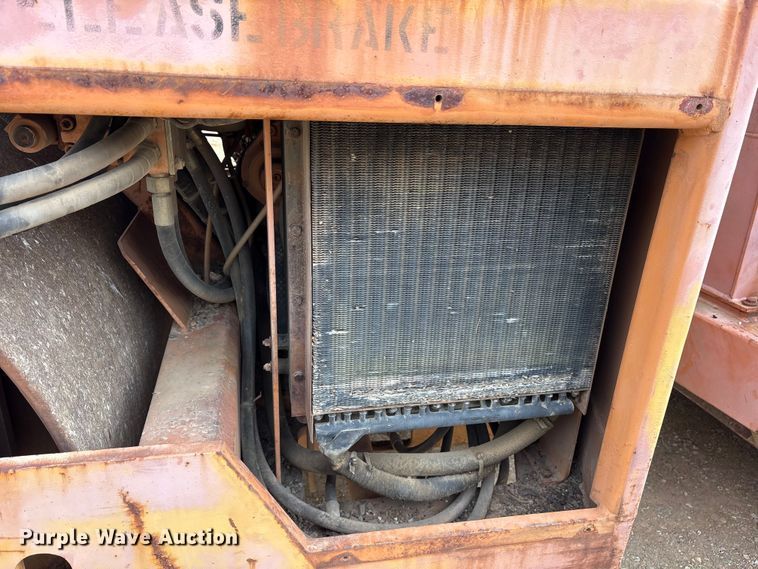 image for item DY0945 1990 Case 752B double drum vibratory roller