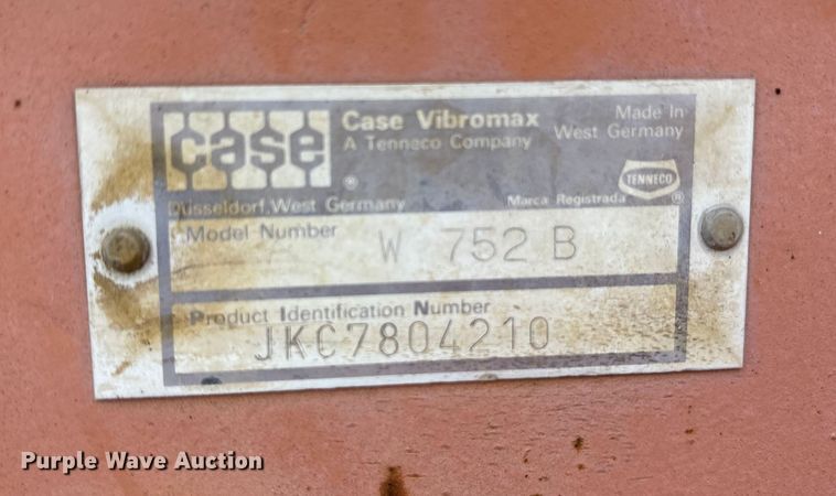 image for item DY0945 1990 Case 752B double drum vibratory roller