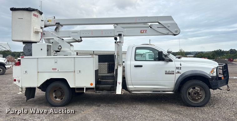image for item DY0949 2013 Dodge Ram 5500 bucket truck