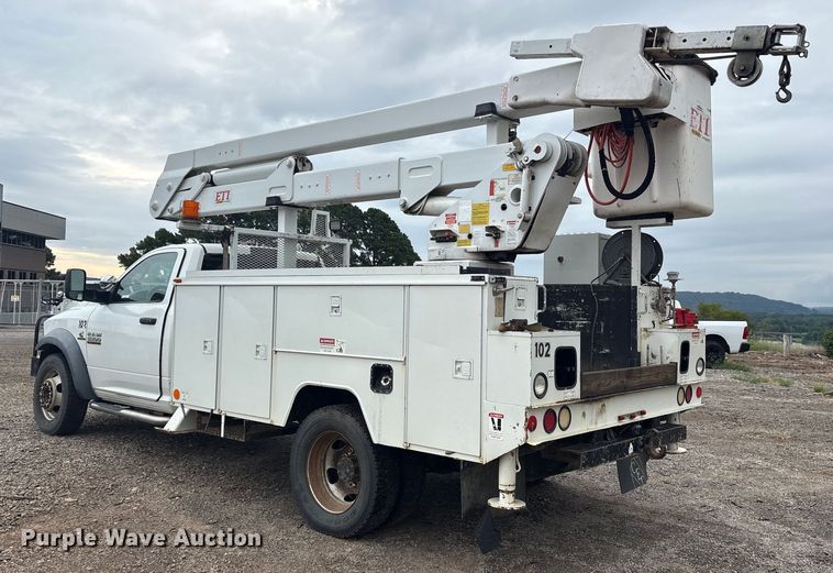 image for item DY0949 2013 Dodge Ram 5500 bucket truck