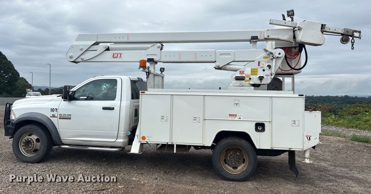 image for item DY0949 2013 Dodge Ram 5500 bucket truck