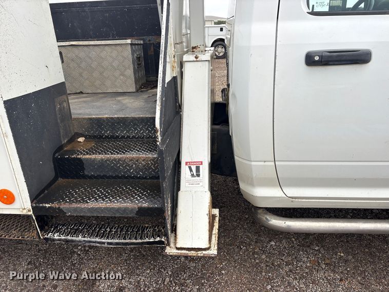 image for item DY0949 2013 Dodge Ram 5500 bucket truck