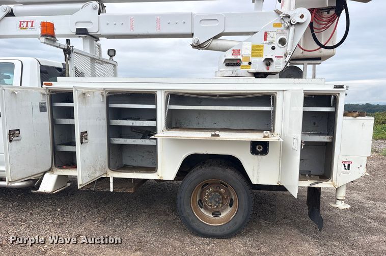 image for item DY0949 2013 Dodge Ram 5500 bucket truck