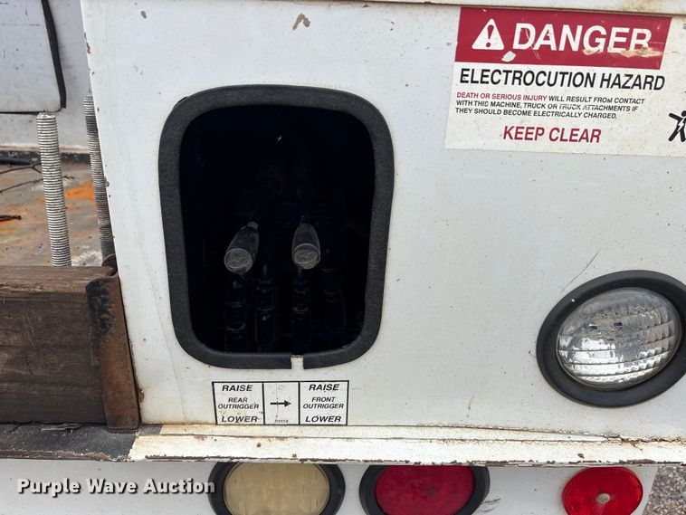 image for item DY0949 2013 Dodge Ram 5500 bucket truck