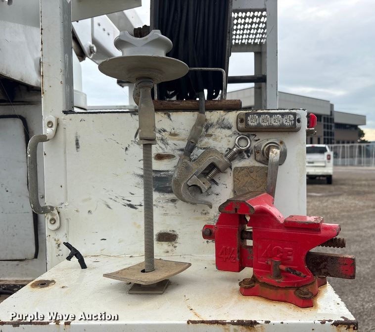 image for item DY0949 2013 Dodge Ram 5500 bucket truck