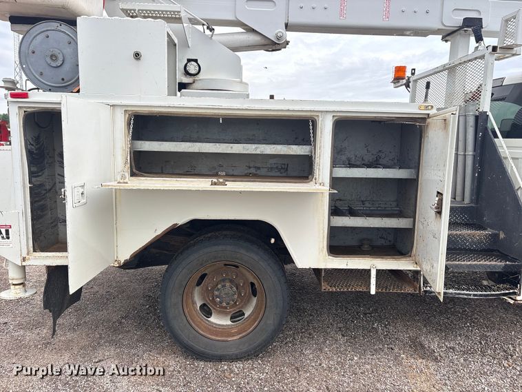 image for item DY0949 2013 Dodge Ram 5500 bucket truck