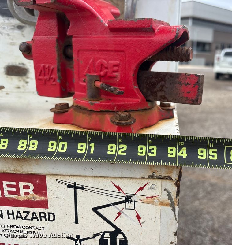 image for item DY0949 2013 Dodge Ram 5500 bucket truck