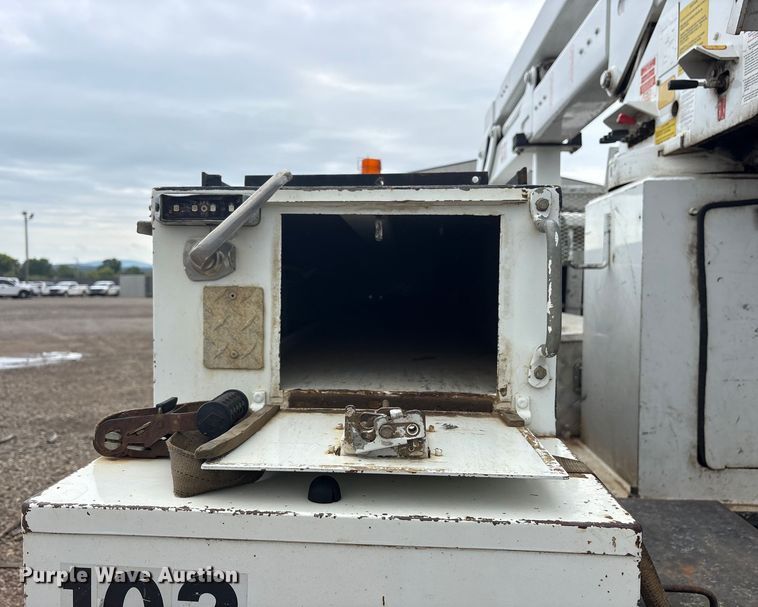 image for item DY0949 2013 Dodge Ram 5500 bucket truck