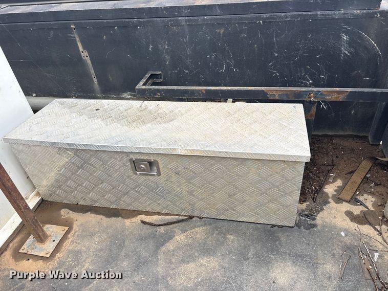 image for item DY0949 2013 Dodge Ram 5500 bucket truck