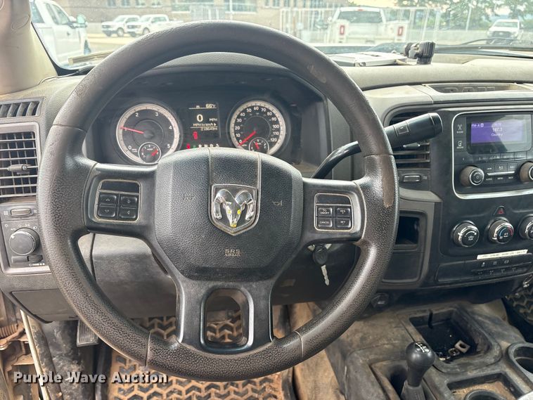 image for item DY0949 2013 Dodge Ram 5500 bucket truck