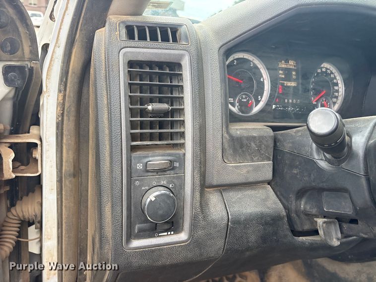 image for item DY0949 2013 Dodge Ram 5500 bucket truck