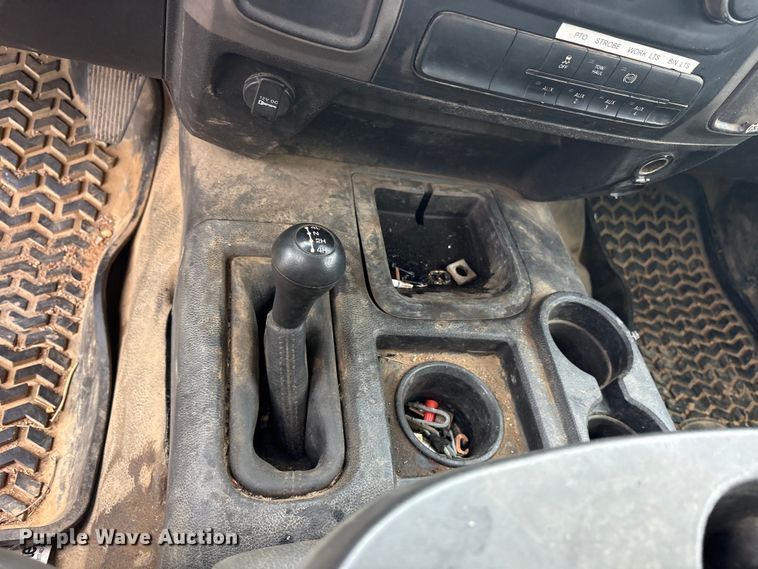 image for item DY0949 2013 Dodge Ram 5500 bucket truck