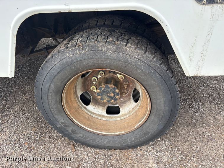 image for item DY0949 2013 Dodge Ram 5500 bucket truck