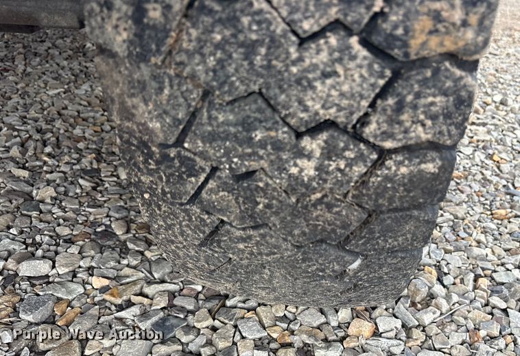 image for item DY0949 2013 Dodge Ram 5500 bucket truck