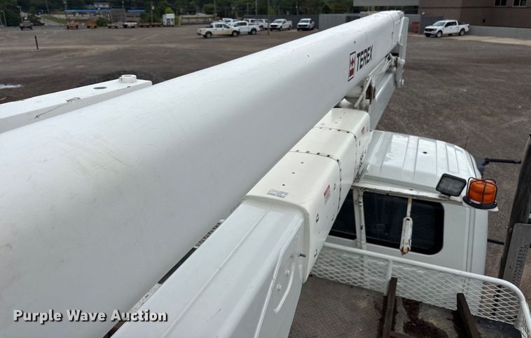 image for item DY0952 2018 International 7500 Bucket truck