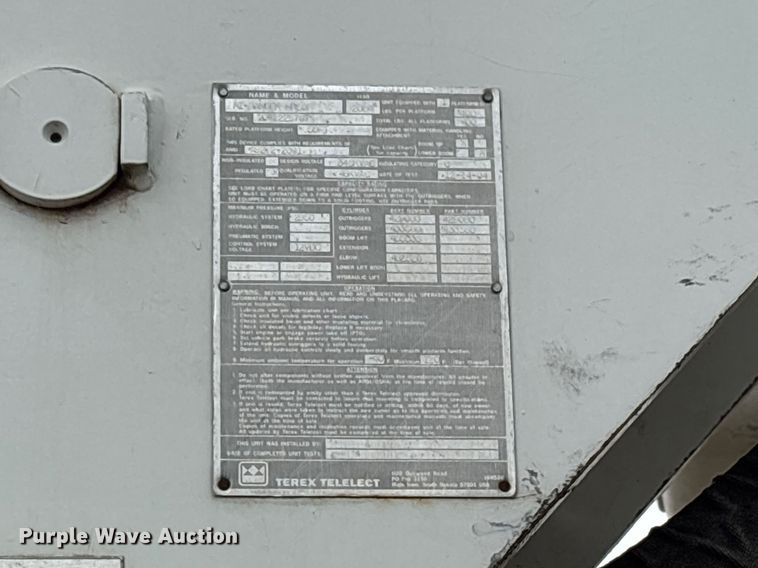 image for item DY0952 2018 International 7500 Bucket truck