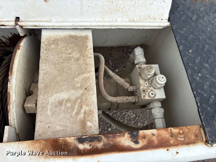 image for item DY0952 2018 International 7500 Bucket truck