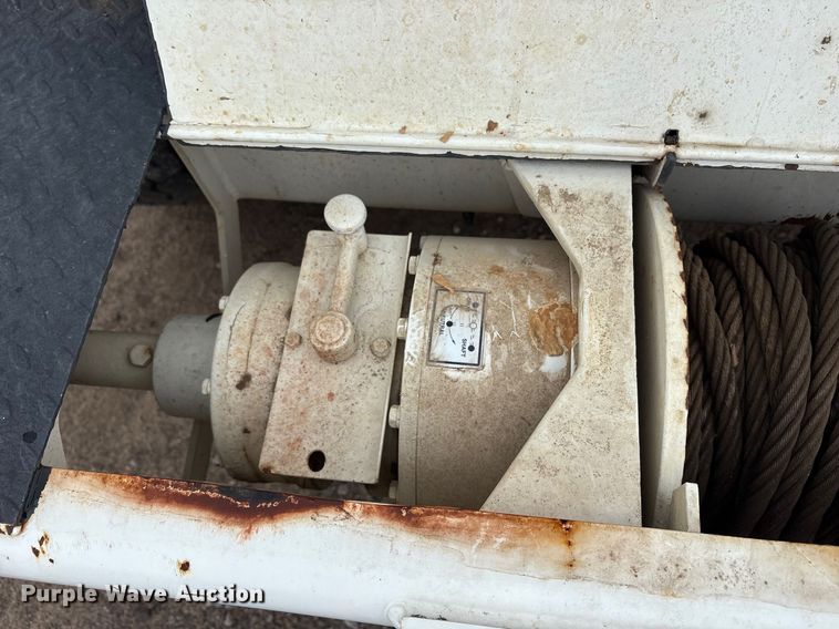 image for item DY0952 2018 International 7500 Bucket truck