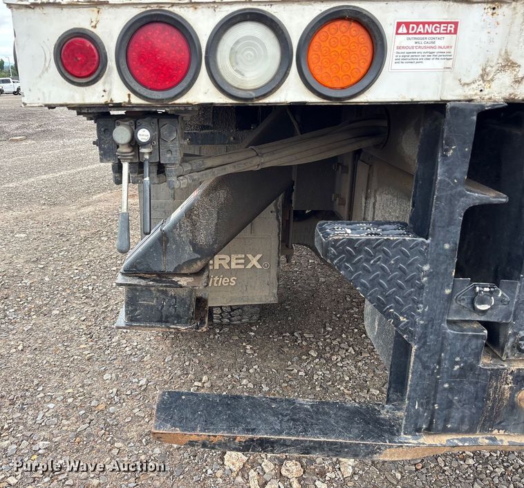 image for item DY0952 2018 International 7500 Bucket truck
